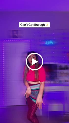 Customer video review of LUXEIT DIAMOND™ Mesh Sports Bra, High Support - BARBIE MAGENTA