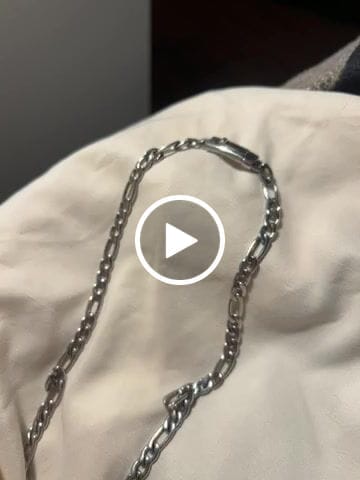 Customer video review of 7mm Figaro Link Engravable Chain