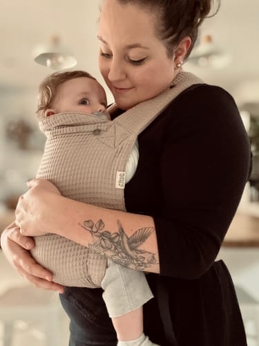 Customer photo review of Taupe Waffle Exquis Baby Carrier