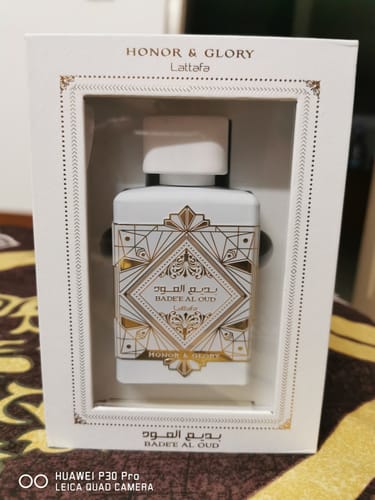 Customer photo review of Lattafa Bade'e Al Oud Honor & Glory Eau De Parfum For Unisex