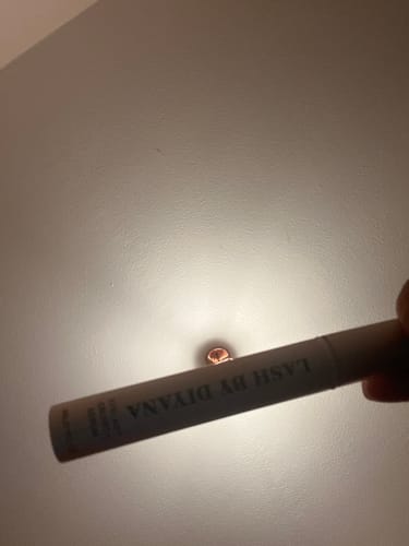 Customer photo review of Sérum pour croissance de cils - Des cils plus longs et plus épais naturellement !