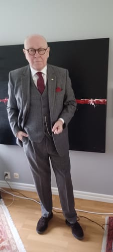 Customer photo review of Prince Of Wales Grey Herringbone Tweed 3 Piece Suit