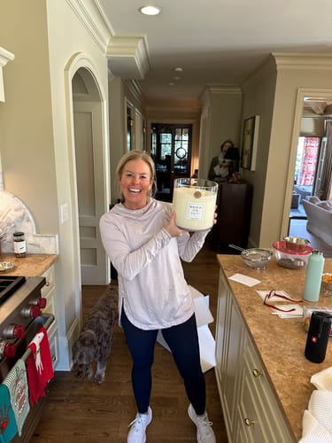 Customer photo review of Baby Big Ass Candle (150 oz, 300-500 hours)