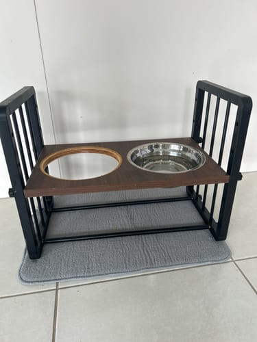 Customer photo review of PaWz Adjustable Height Pet Feeder Elevated Dual Raised Bowl