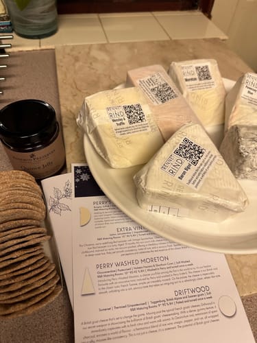 Customer photo review of The Christmas Edition Mystery Cheese Box