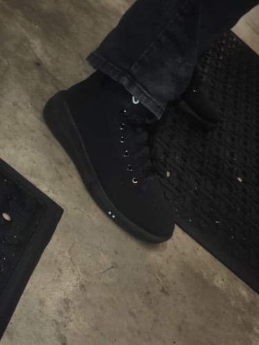 Customer photo review of Blackout Mid