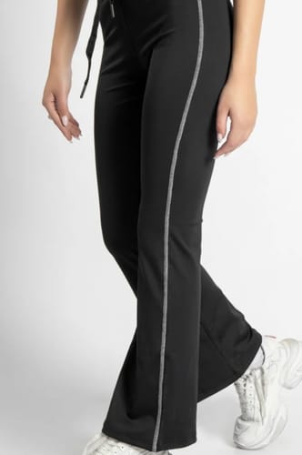 Customer photo review of The Supreme 2-Piece Yoga Power Set: High-Stretch Thumb-Hole Jacket & Leggings -