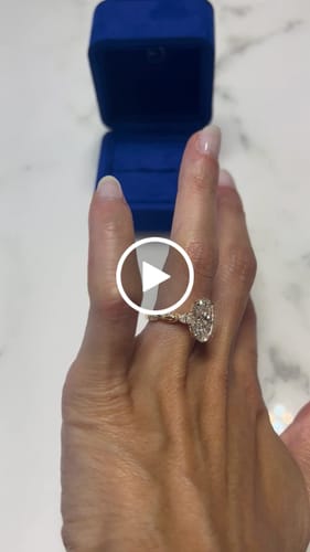 Customer video review of The Full Bloom | Oval