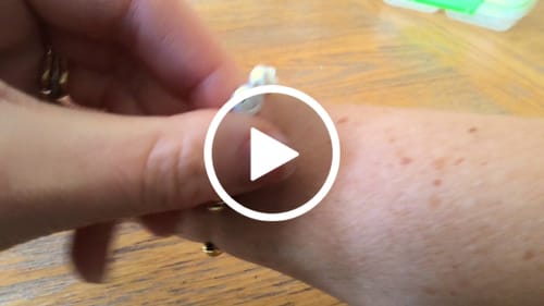 Customer video review of Custom Friendship Bracelet Gold - Gold & White