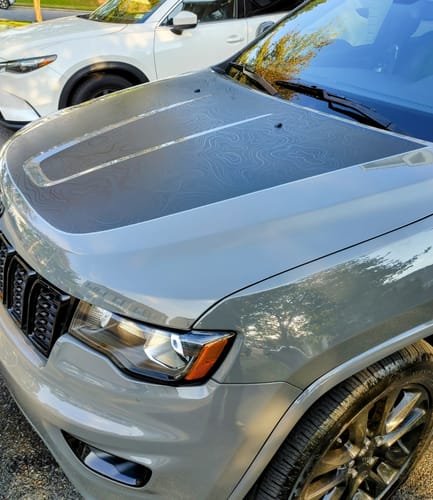 Customer photo review of Hood Graphic | fits 2011-2022 Jeep Grand Cherokee WK2