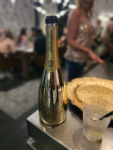 Customer photo review of Lamborghini Oro Vino Spumante with Gift Set