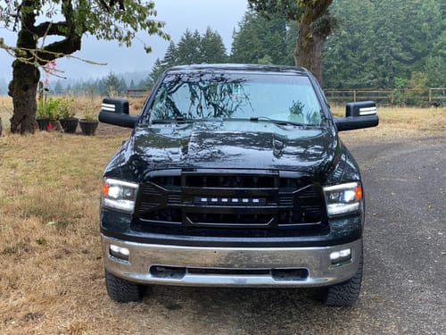 Customer photo review of Armor Grille W/Off-Road Lights-Glossy Black For 2009-2012 Dodge Ram 1500
