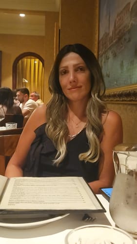 Customer photo review of פאה עם שיער אומברה בלונדיני גלי
