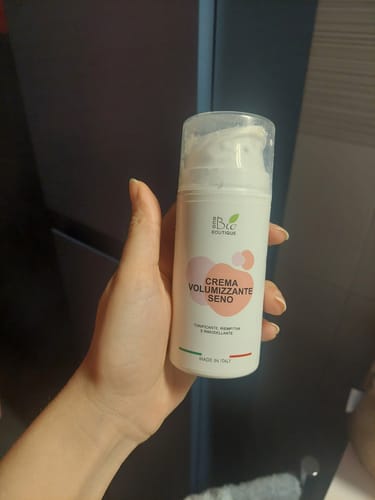 Customer photo review of Crema Volumizzante Seno