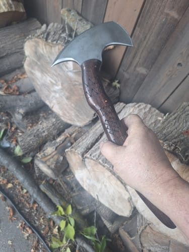 Customer photo review of Hand forged tomahawk "Nanook"