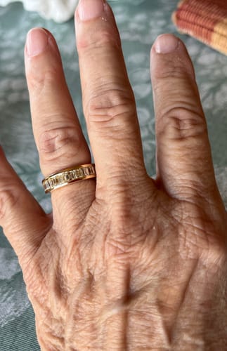 Customer photo review of 4.00-7.00 CT Emerald Cut Natural Diamonds - Eternity Rings