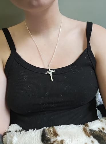 Customer photo review of Projection Diamond Cross Necklace + FREE Bracelet Set