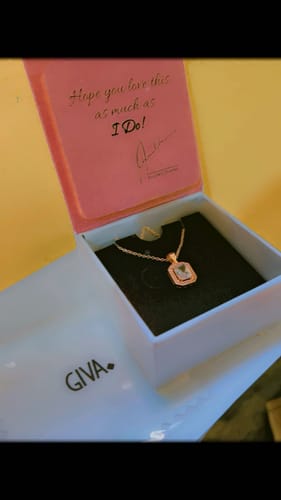 Customer photo review of Rose Gold Mystique Romance Pendant With Link Chain