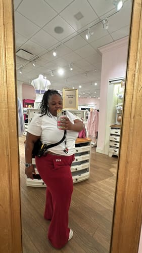Customer photo review of All Love Glow in the Dark Waist Beads
