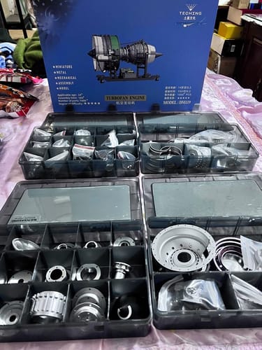 Customer photo review of Full Metal Turbofan Engine Aircraft Jet Engine Model Kit