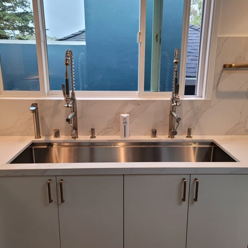 Customer photo review of Klempner Professional Pull Down Spray Dual Handle Swivel Spout Kitchen Faucet