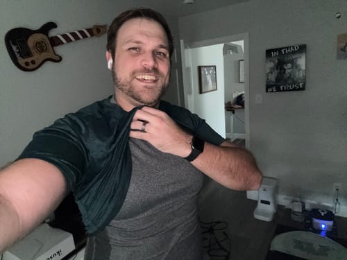 Customer photo review of Men's Heat Trapping T-Shirt