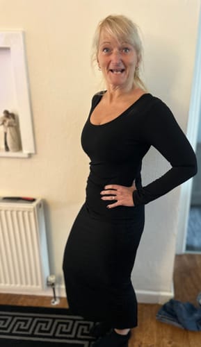 Customer photo review of Long Sleeve Scoop Neck Maxi 'Lola' Dress