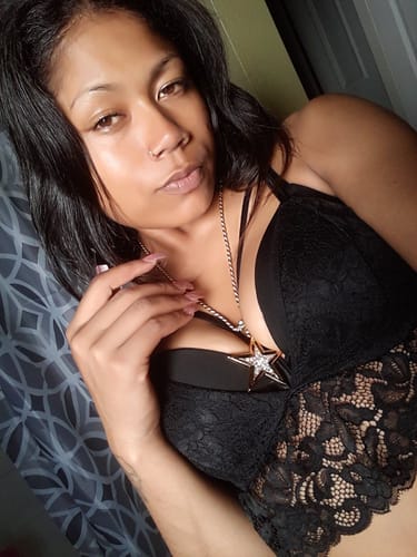 Customer photo review of "Big Booty Judy" Butt & Hip Enhancement Cream