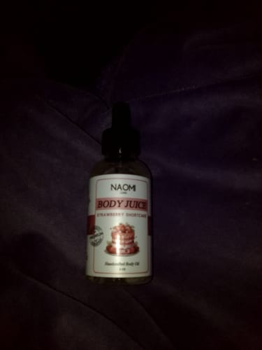 Customer photo review of BOGO Naomi Body Juice Oil