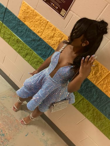 Customer photo review of Aaliyah | Baby blue