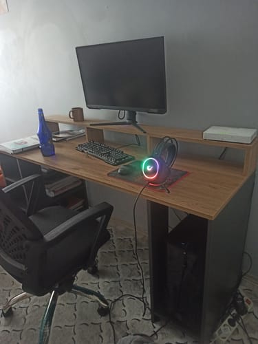 Customer photo review of Rani HA110 Raflı Oyuncu Bilgisayar Masası 160 Cm Çalışma Masası Sepet Ceviz - Antrasit