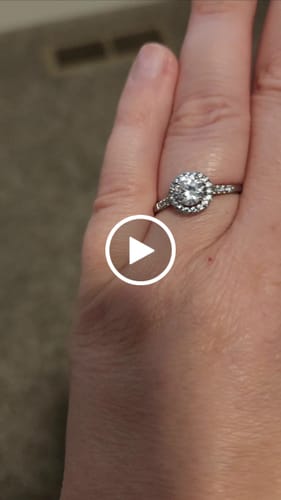 Customer video review of Round Halo Solitaire Ring