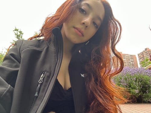 Reseña con foto de un cliente sobre Henna Jamila Hair - Cobrizo Natural y Duradero 👩🏼🦰