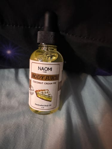 Customer photo review of BOGO Naomi Body Juice Oil