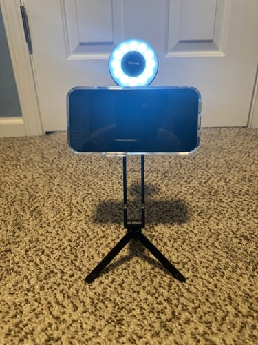 Customer photo review of Ulanzi MA30 Carabiner-Mounted Phone Tripod