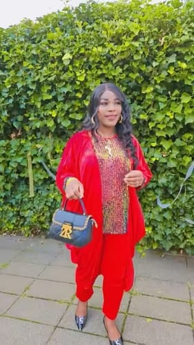 Customer photo review of Casual Patchwork Sequins Asymmetrical O Neck Plus Size Two Pieces