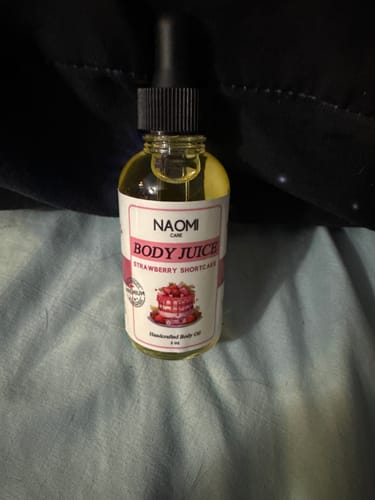 Customer photo review of BOGO Naomi Body Juice Oil