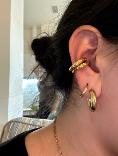 Customer photo review of Rugged 18k Gold Ear Cuff Set