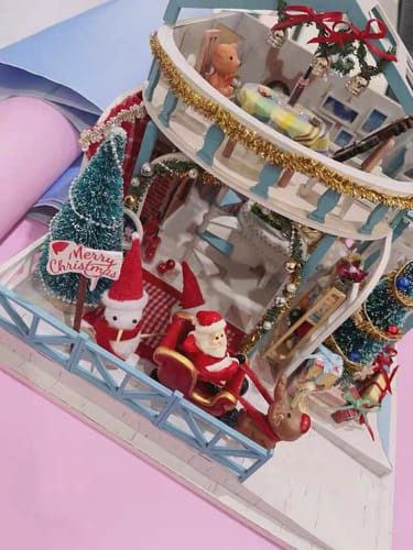 Customer photo review of Christmas Snow Night DIY Miniature House