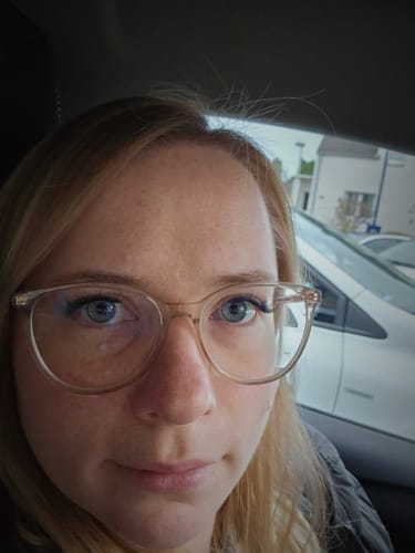 Customer photo review of Bare Naked - Pre-Glued Lashes