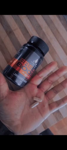 Reseña con foto de un cliente sobre EREBOOST | 60 Cápsulas 16% OFF