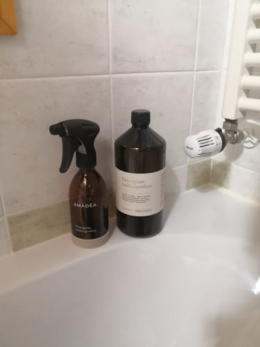 Customer photo review of Kit Detergente multisuperficie 300ml + 1 Litro