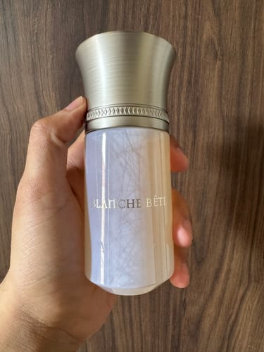 Customer photo review of Liquides Imaginaires Blanche Bête Eau De Parfum For Unisex