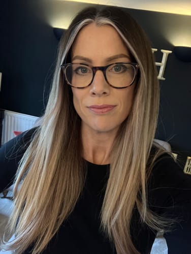 Customer photo review of Remy Human Hair Invisible Wire Extension - Brown Soft Blended