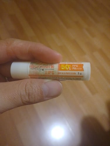 Customer photo review of Bloqueador solar labial Sunwork Lips Fps 50+ 5 grs