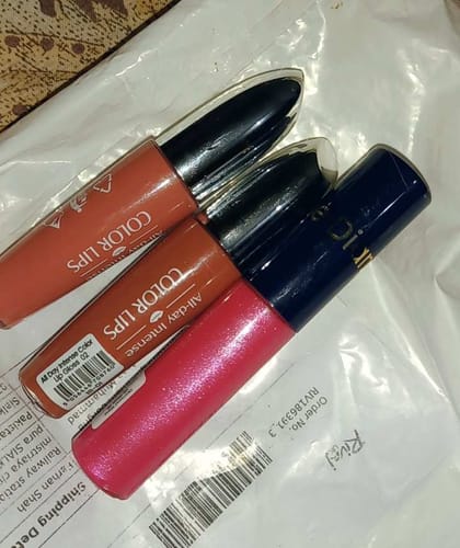 Customer photo review of Diamond Shine Lip Gloss