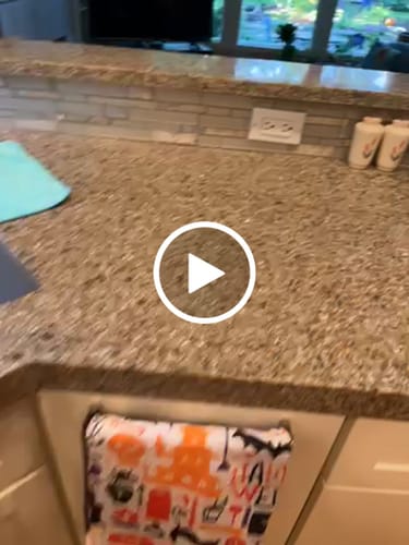 Customer video review of Leaf Impressions Microfiber Kitchen Towel