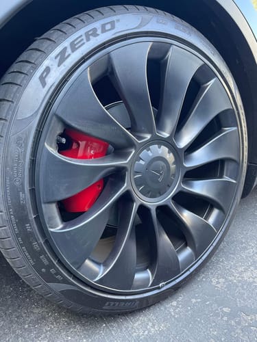 Customer photo review of EVAAM® Aluminum Alloy Wheel Rim Protector Rim Case for Tesla All Models (4 PCS) (2012-2024)