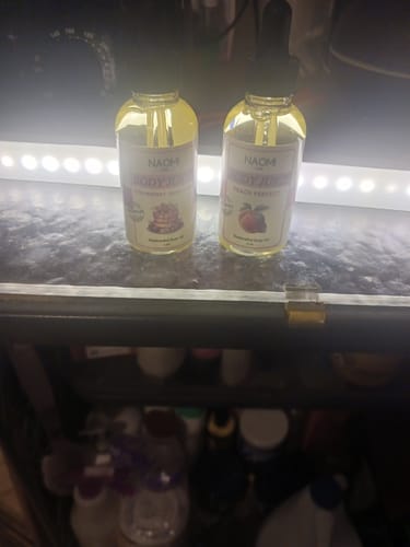 Customer photo review of BOGO Naomi Body Juice Oil