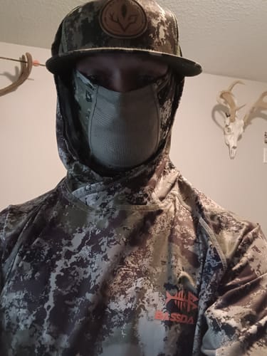 Customer photo review of Men's Lightweight UPF 50+ Camo Hunting Gloves HG05